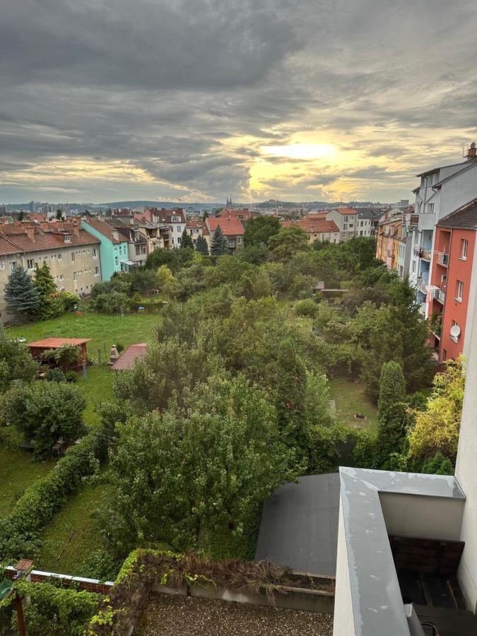 Apartments Spacilova Nearly Center Komarov ภายนอก รูปภาพ