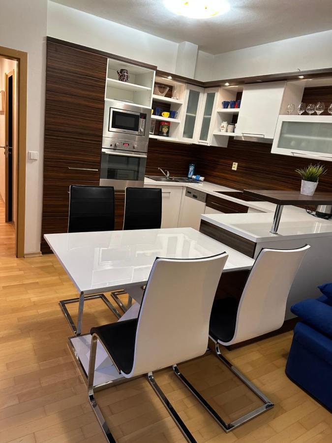 Apartments Spacilova Nearly Center Komarov ภายนอก รูปภาพ